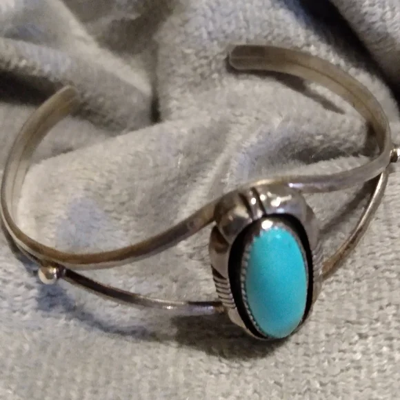 L.Yazzie Sterling Silver & bright blue turquoise cuff bracelet